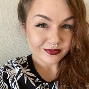 Meet your Posher, Shania